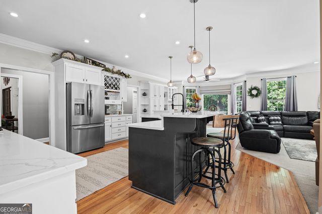 75 Waters Edge Lane, Newnan, GA 30263