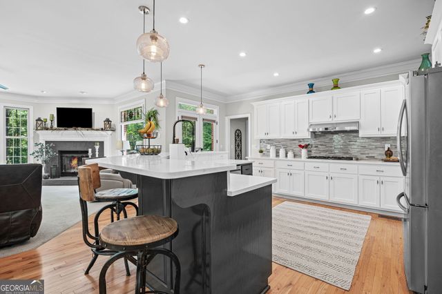 75 Waters Edge Lane, Newnan, GA 30263