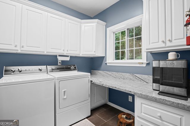 75 Waters Edge Lane, Newnan, GA 30263