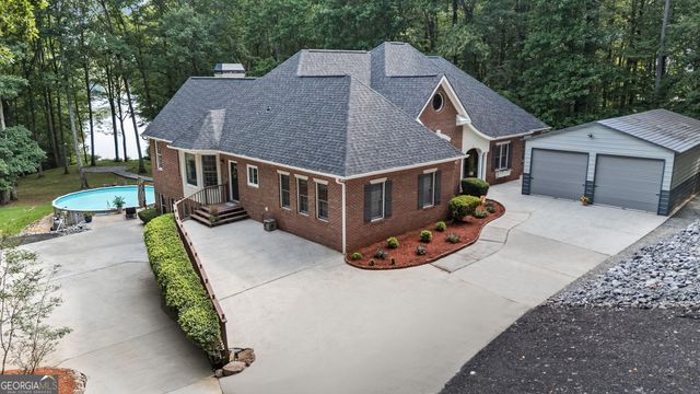 75 Waters Edge Lane, Newnan, GA 30263