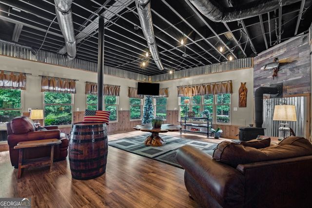 75 Waters Edge Lane, Newnan, GA 30263