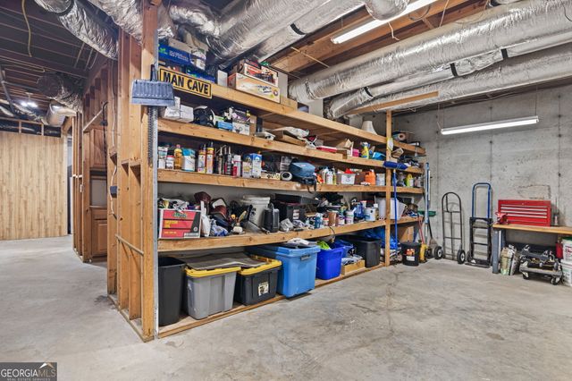 75 Waters Edge Lane, Newnan, GA 30263