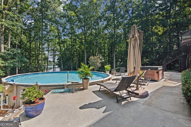 75 Waters Edge Lane, Newnan, GA 30263