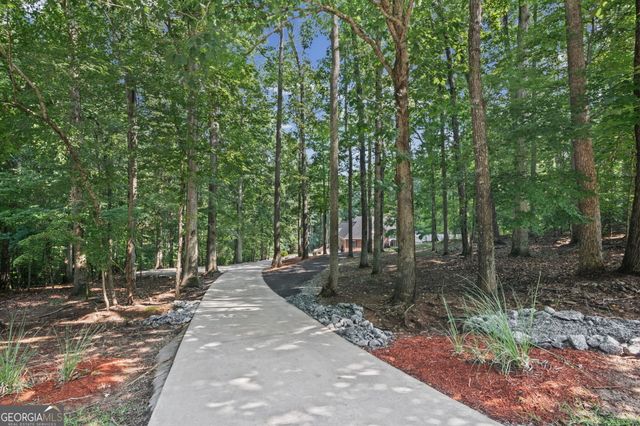75 Waters Edge Lane, Newnan, GA 30263