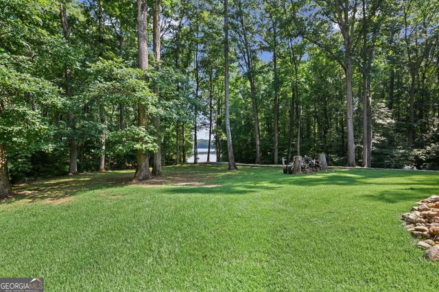75 Waters Edge Lane, Newnan, GA 30263