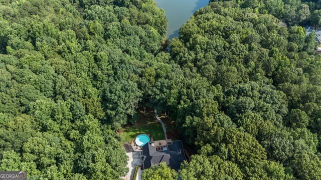 75 Waters Edge Lane, Newnan, GA 30263