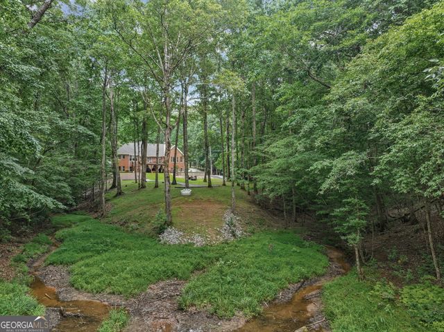 75 Waters Edge Lane, Newnan, GA 30263