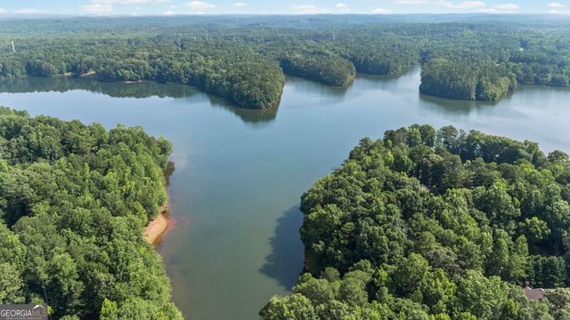 75 Waters Edge Lane, Newnan, GA 30263