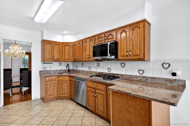 11 Hazelwood Drive, Jericho, NY 11753