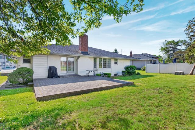 11 Hazelwood Drive, Jericho, NY 11753