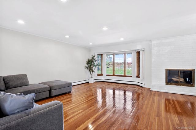 11 Hazelwood Drive, Jericho, NY 11753
