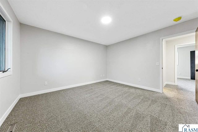 1639 Pleasant View Drive, North Mankato, MN 56003