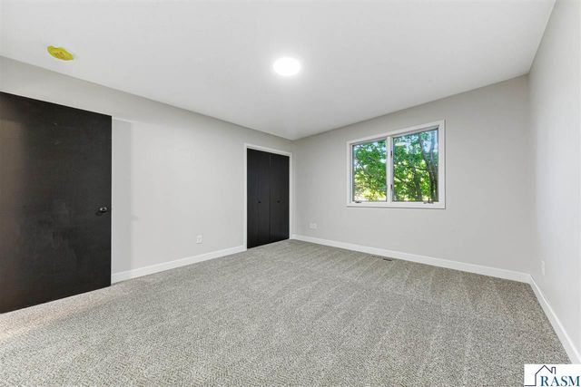 1639 Pleasant View Drive, North Mankato, MN 56003