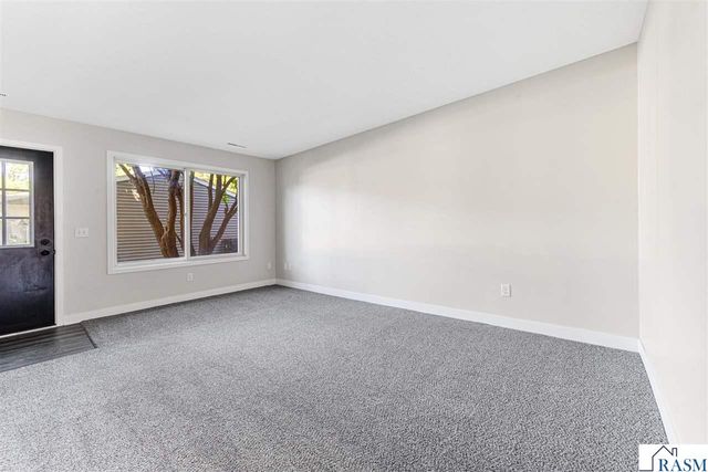1639 Pleasant View Drive, North Mankato, MN 56003