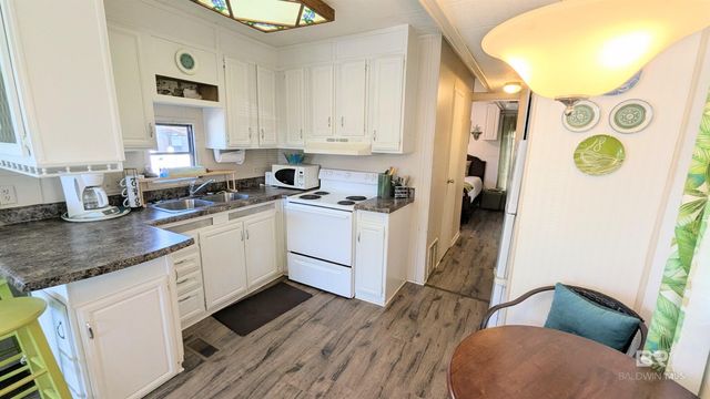 81 Horn Drive, Lillian, AL 36549