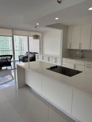 19707 Turnberry Way 24B, Aventura, FL 33180
