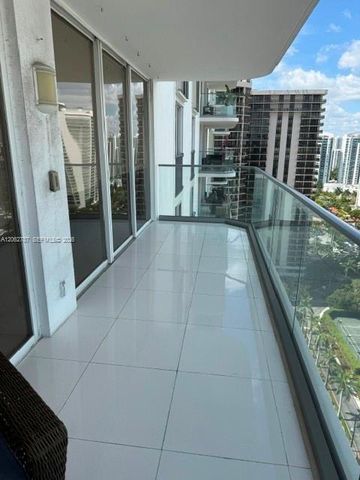 19707 Turnberry Way 24B, Aventura, FL 33180