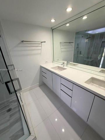 19707 Turnberry Way 24B, Aventura, FL 33180