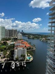 19707 Turnberry Way 24B, Aventura, FL 33180