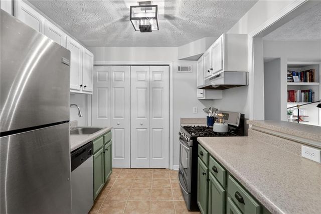 2830 Vinings Central SE Drive, Atlanta, GA 30339