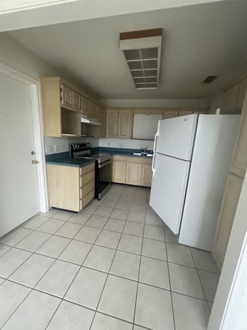 715 W Chestnut Street, Denison, TX 75020