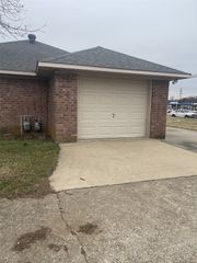 715 W Chestnut Street, Denison, TX 75020