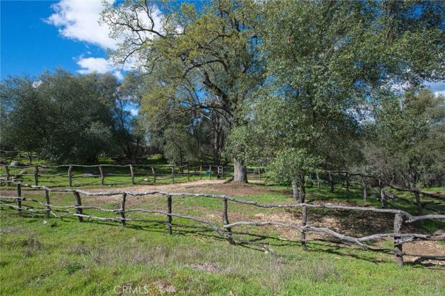 4853 Daffodil, Mariposa, CA 95338