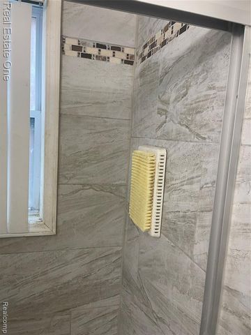 8109 Beaverland, Redford, MI 48239