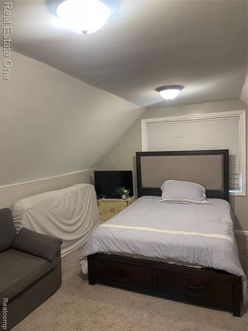 8109 Beaverland, Redford, MI 48239