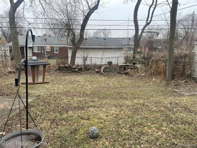 8109 Beaverland, Redford, MI 48239