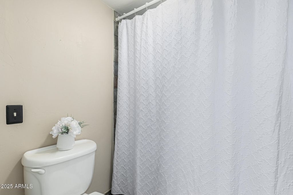 property-img
