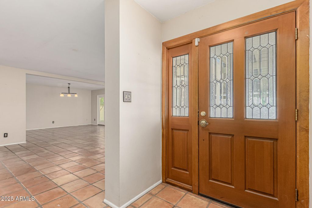property-img