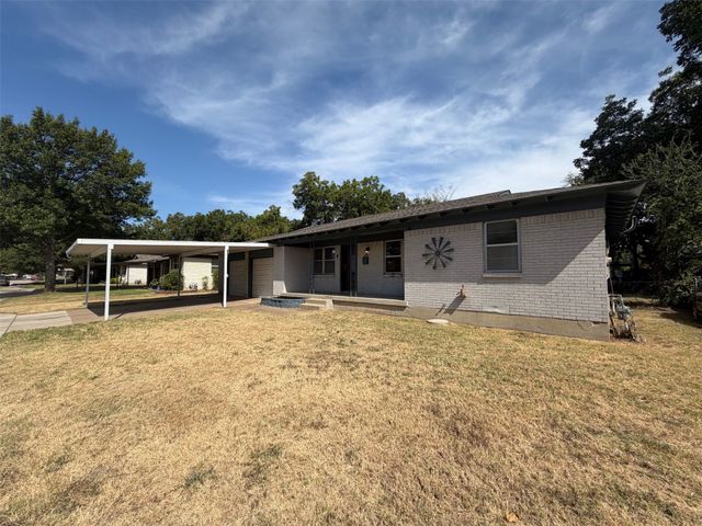 5421 Bonnie Wayne Street, Haltom City, TX 76117