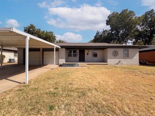 5421 Bonnie Wayne Street, Haltom City, TX 76117