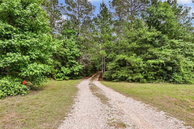 2126 Bambi Court, Cleveland, TX 77328