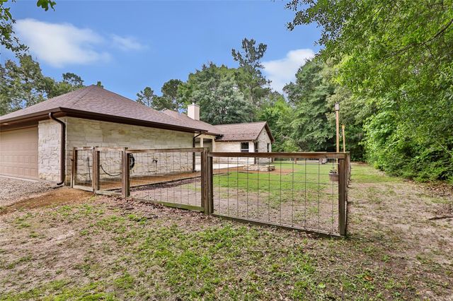 2126 Bambi Court, Cleveland, TX 77328