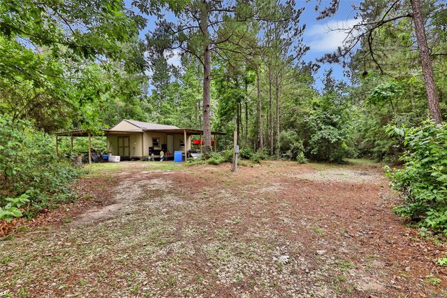2126 Bambi Court, Cleveland, TX 77328