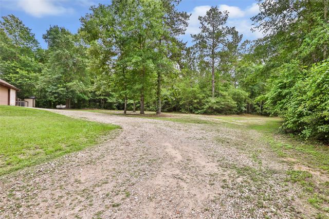 2126 Bambi Court, Cleveland, TX 77328