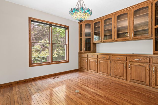 238 Glen Circle, River Falls, WI 54022