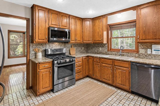 238 Glen Circle, River Falls, WI 54022