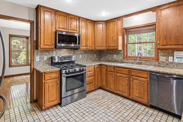 238 Glen Circle, River Falls, WI 54022