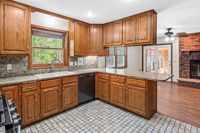 238 Glen Circle, River Falls, WI 54022