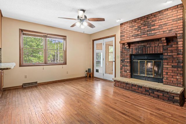 238 Glen Circle, River Falls, WI 54022
