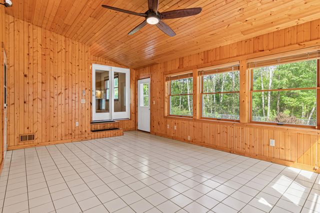 238 Glen Circle, River Falls, WI 54022