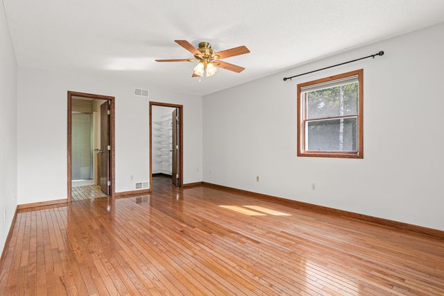 238 Glen Circle, River Falls, WI 54022
