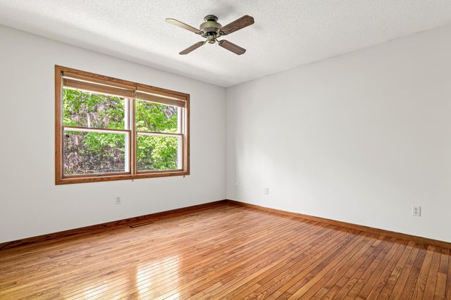 238 Glen Circle, River Falls, WI 54022