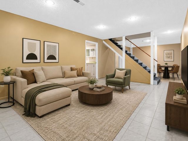 238 Glen Circle, River Falls, WI 54022
