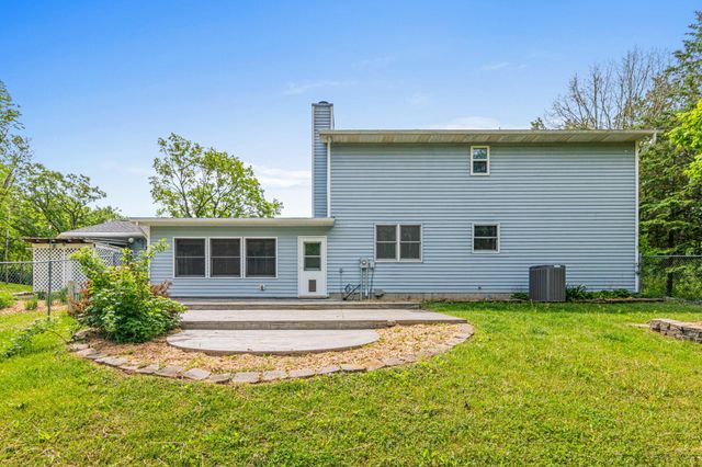 238 Glen Circle, River Falls, WI 54022