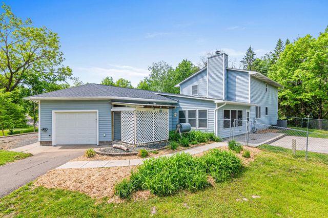 238 Glen Circle, River Falls, WI 54022