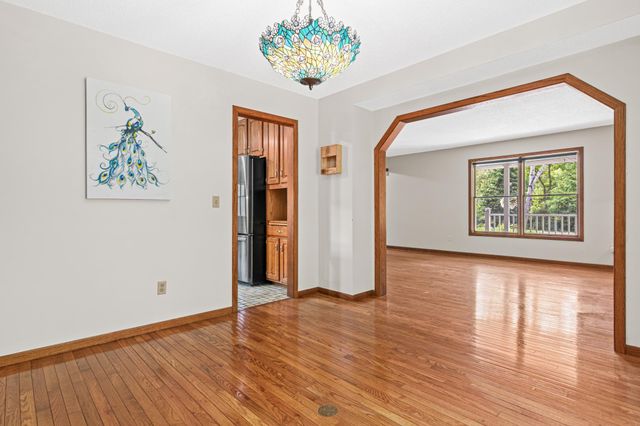 238 Glen Circle, River Falls, WI 54022